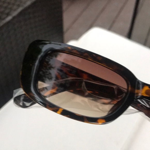 ⭐️BLOGGER FAV Sunglasses Retro Rectangle Tortoise - Picture 5 of 13